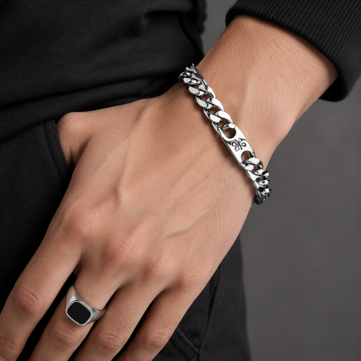 Metal-31 Titan Chain Bracelet